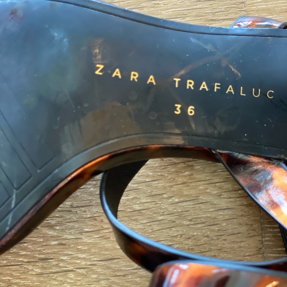 Zara tortoiseshell sandals - Picture 5 of 6